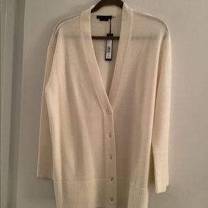 Alice + Olivia Soft white sweater